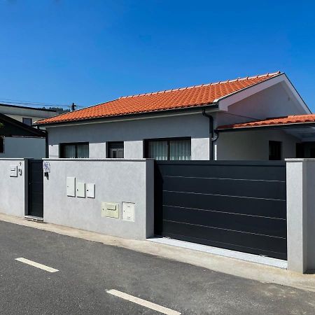 House 9 Guimaraes Villa Екстериор снимка