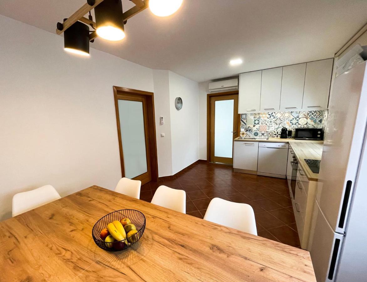House 9 Guimaraes Villa Екстериор снимка